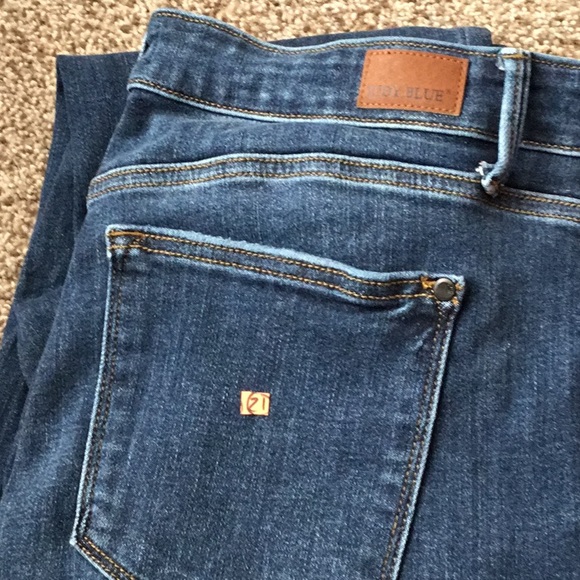 Jeans - Picture 4 of 4